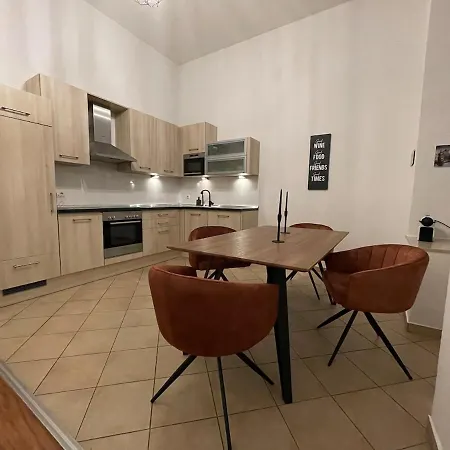 Appartamento Wohlfuehlen In Perfekter Lage Dresda