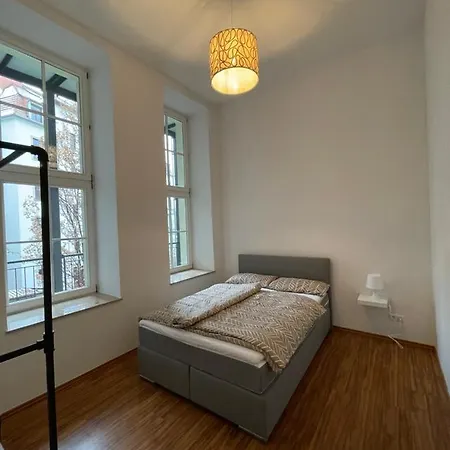 Apartment Wohlfuehlen In Perfekter Lage Dresden